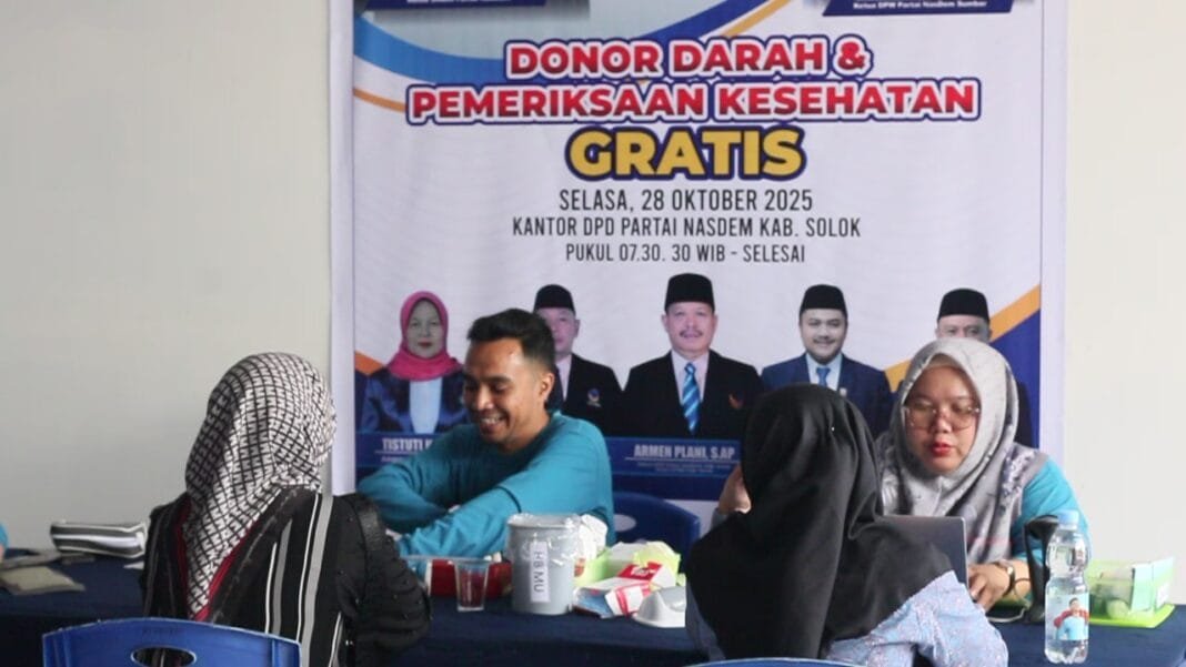 Meriahkan HUT Ke 14 Partai NasDem : DPD Kabupaten Solok Gelar Aksi Sosial