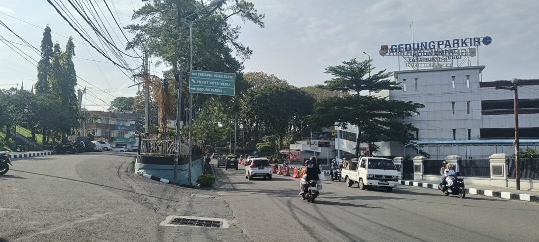 Parkir Bukittinggi Dikepung Jukir Siluman: Setoran Menguap, Kas Daerah Bocor Ratusan Juta!