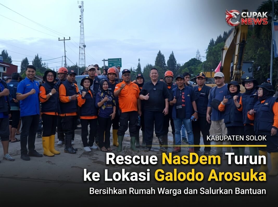 Tim Rescue NasDem Sumbar bersama DPD NasDem Kabupaten Solok membantu warga terdampak galodo di Arosuka, Kabupaten Solok.